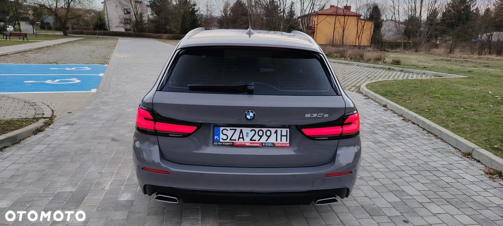 BMW Seria 5 530e Luxury Line - 9