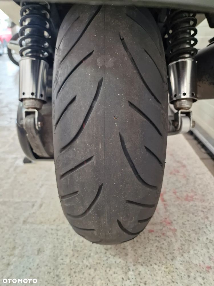 Suzuki Burgman - 11