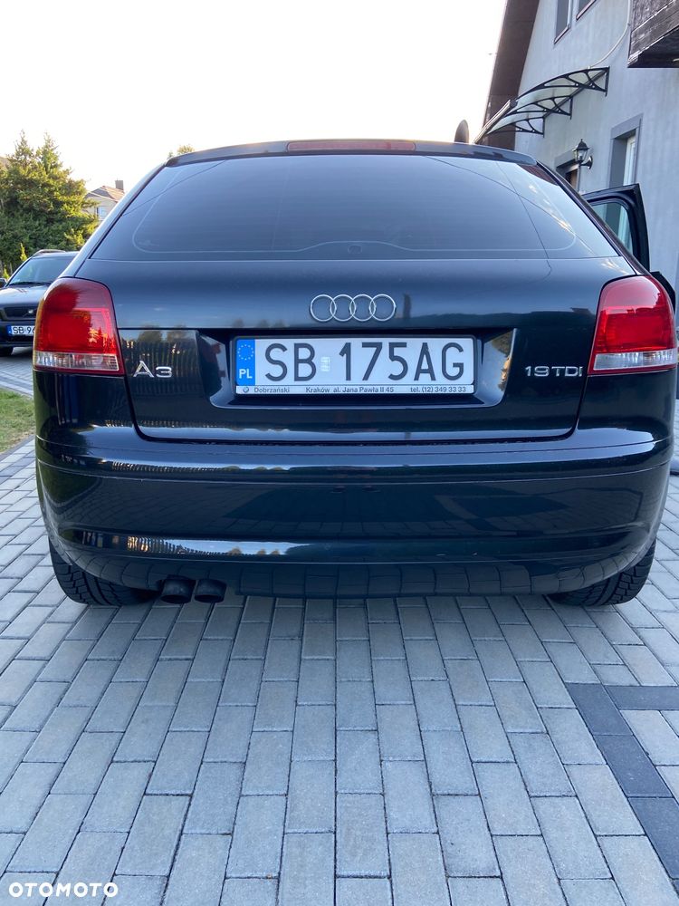 Audi A3 1.9 TDI Ambiente - 4