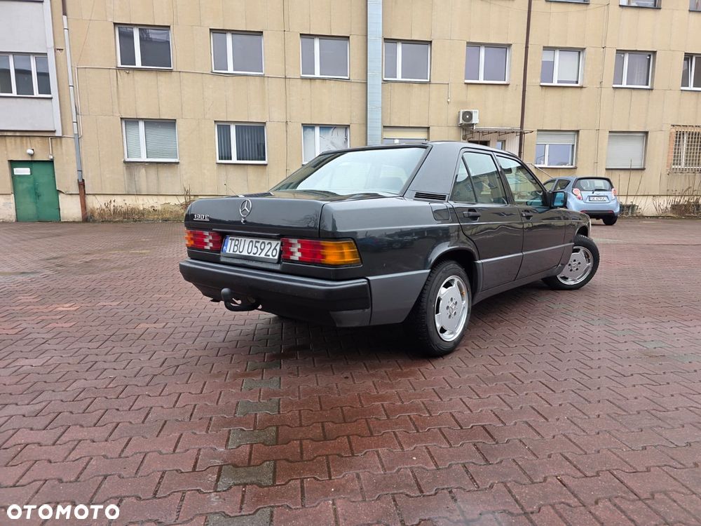 Mercedes-Benz W201 (190) - 8