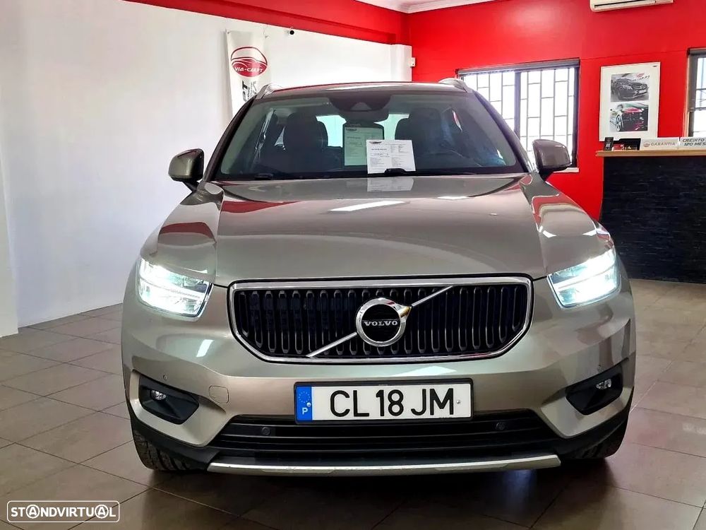 Volvo XC 40 1.5 T2 Momentum Plus Geartronic - 4