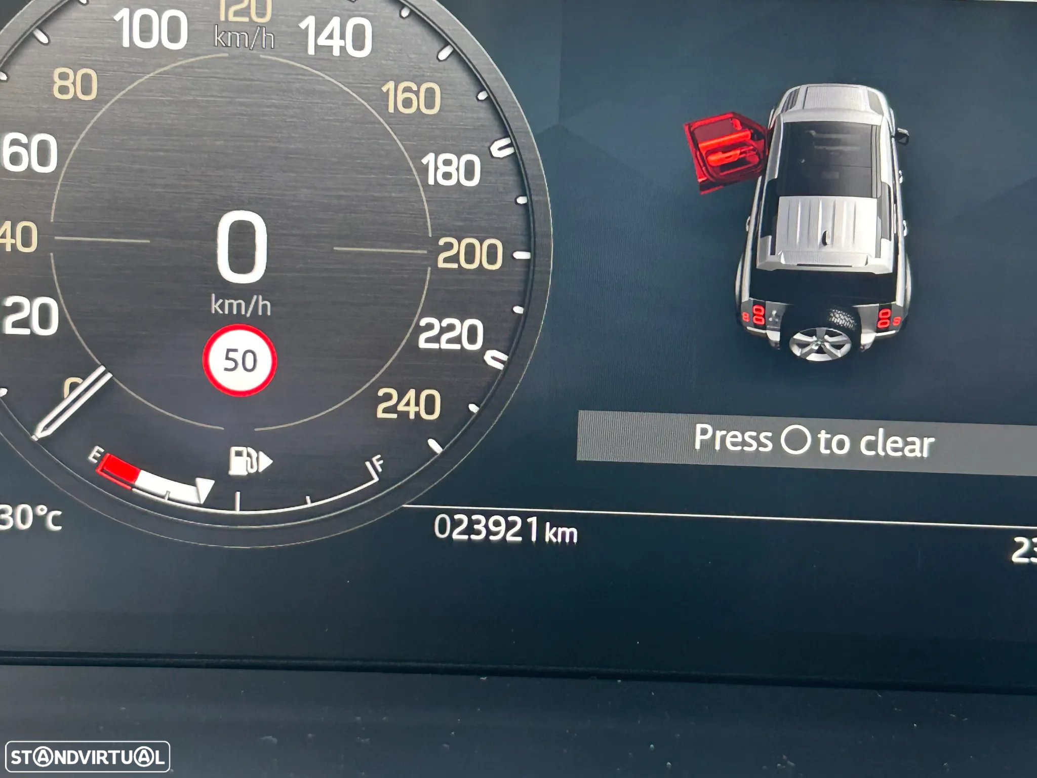 Land Rover Defender 2.0 P300e 110 AWD S - 12