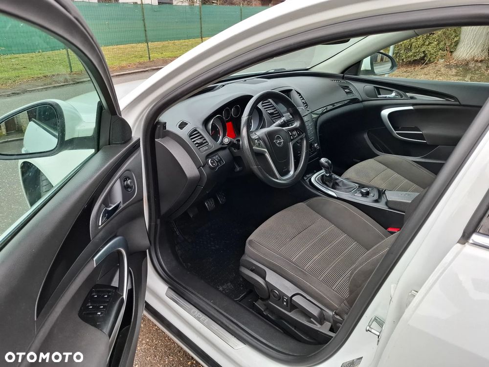 Opel Insignia - 10