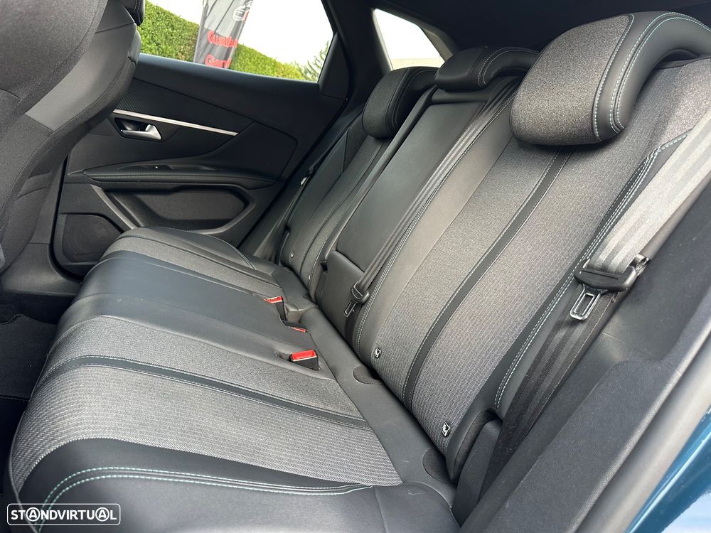 Peugeot 3008 PureTech 130 Stop & Start GPF Allure Business-Pack - 19