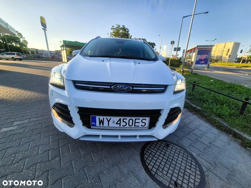 Ford Kuga 1.5 EcoBoost 2x4 Titanium - 6