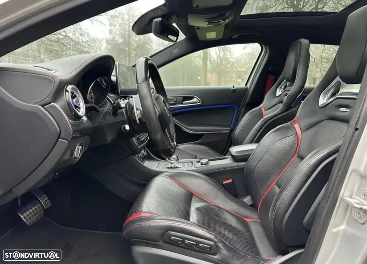 Mercedes-Benz GLA 45 AMG 4-Matic - 12