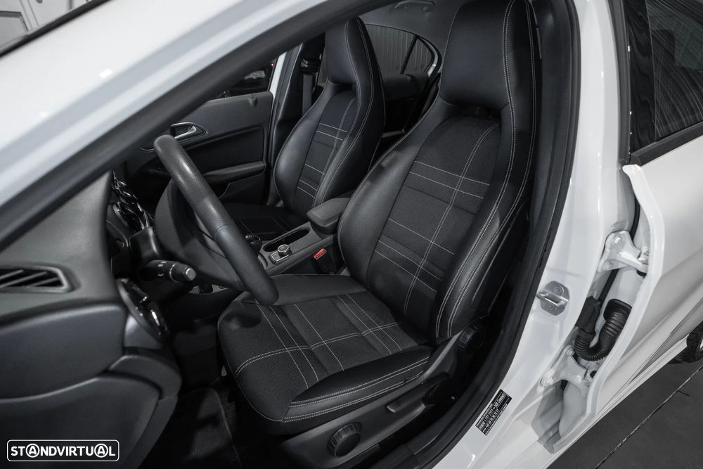 Mercedes-Benz A 160 d Urban - 11