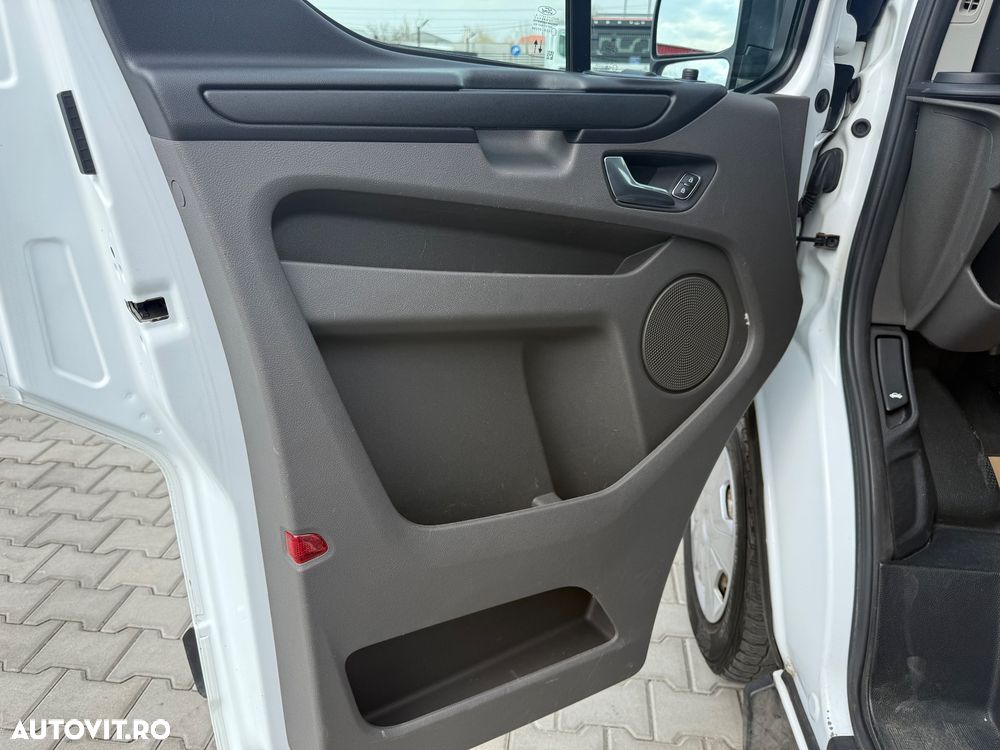Ford TRANSIT CUSTOM - 10