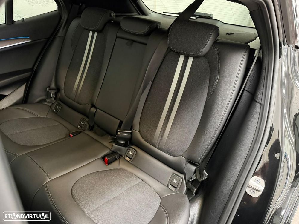 BMW X2 25 e xDrive X Pack M - 23