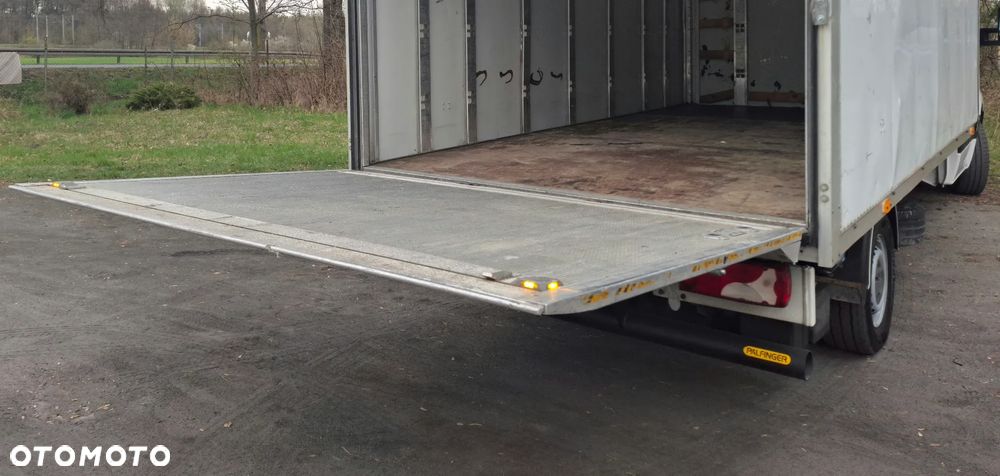 Volkswagen CRAFTER* KONTENER* WINDA 750 kg* UDT * KLIMATYZACJA * F-Vat 23% - 22