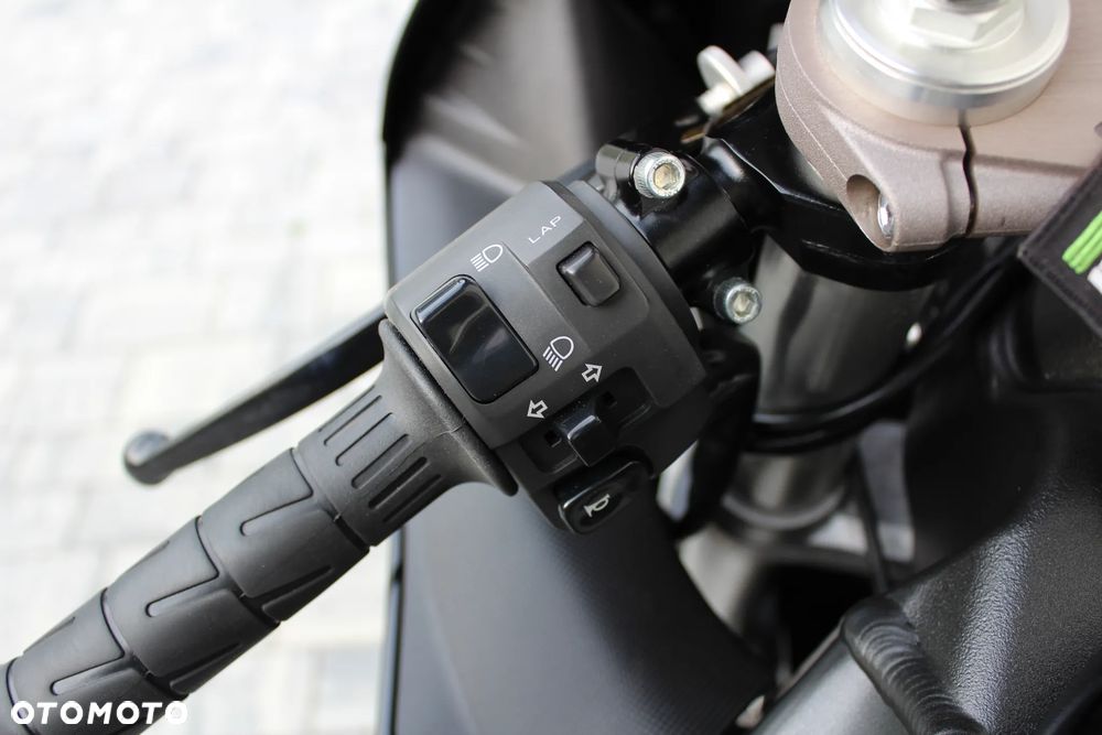 Kawasaki ZXR - 20