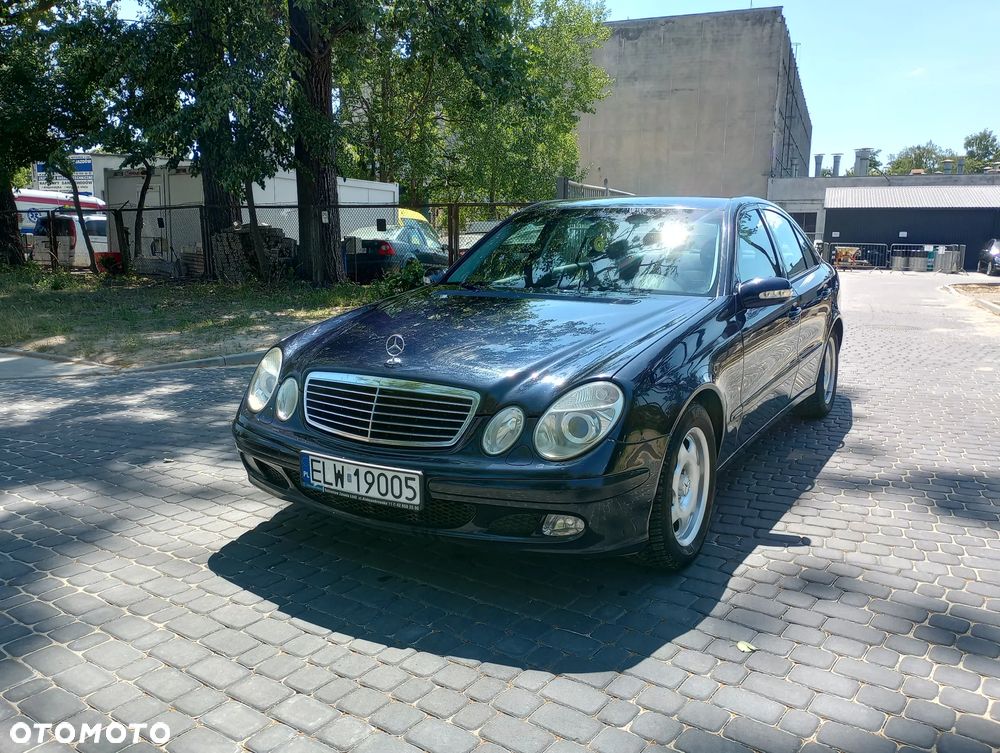 Mercedes-Benz Klasa E 200 Kompressor Automatik Classic - 13
