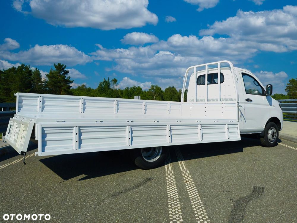 BAW Light Truck - 12