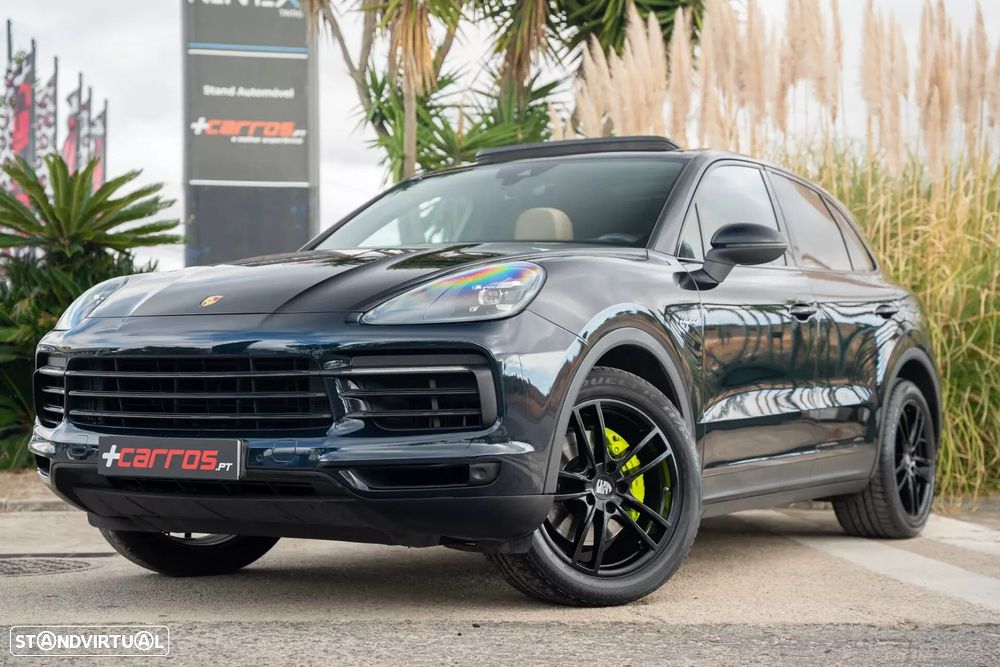 Porsche Cayenne - 1