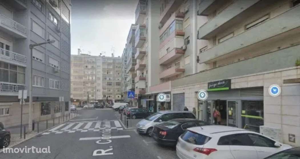 Excelente apartamento de 2 assoalhadas sito entre a Av Roma e Av EUA - Grande imagem: 3/4