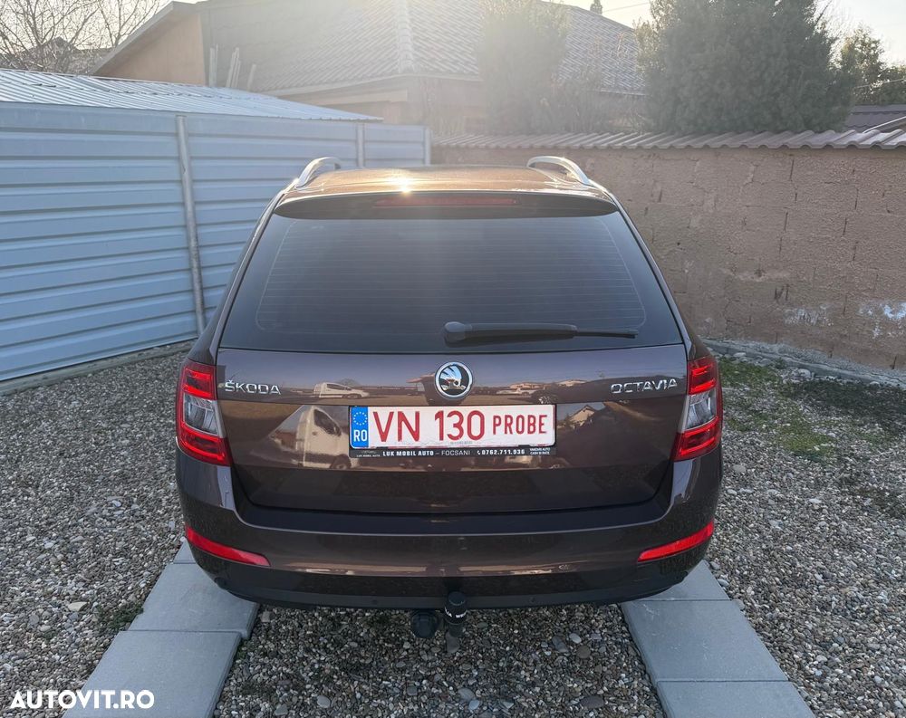 Skoda Octavia 1.6 TDI DPF Elegance - 10