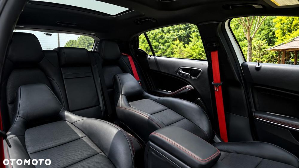 Mercedes-Benz GLA AMG 45 4Matic AMG Speedshift 7G-DCT - 8