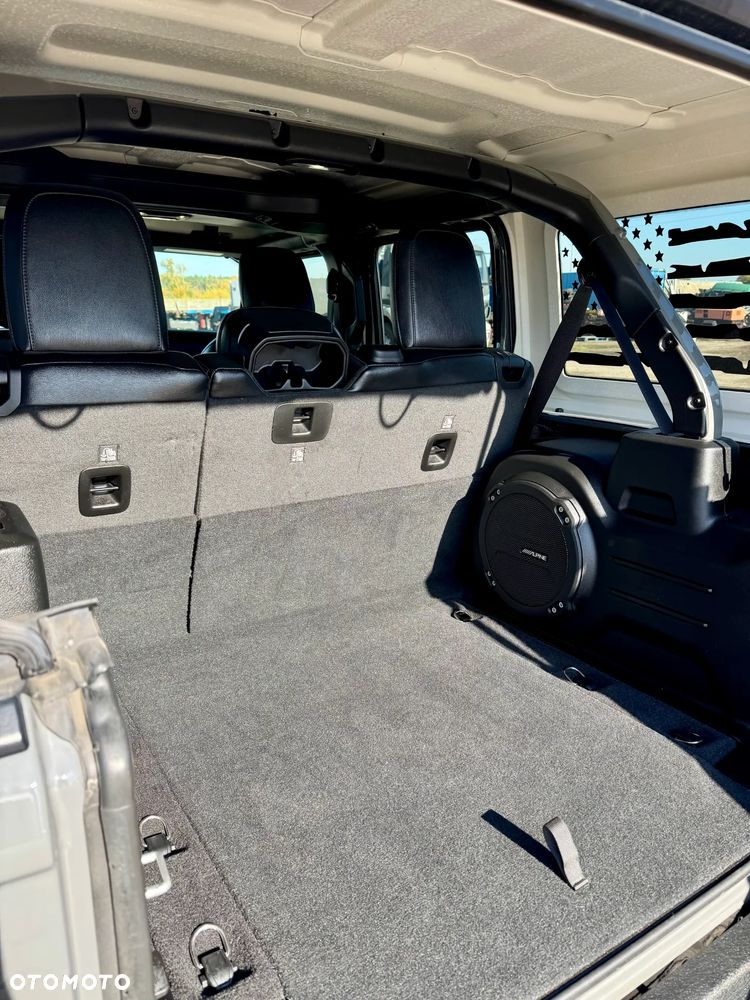 Jeep Wrangler Unlimited 3.6 Automatik Sahara - 22