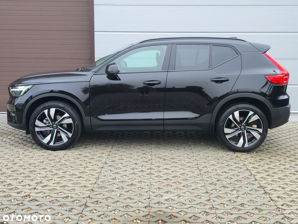 Volvo XC 40 B3 B DKG Plus Black Edition - 19