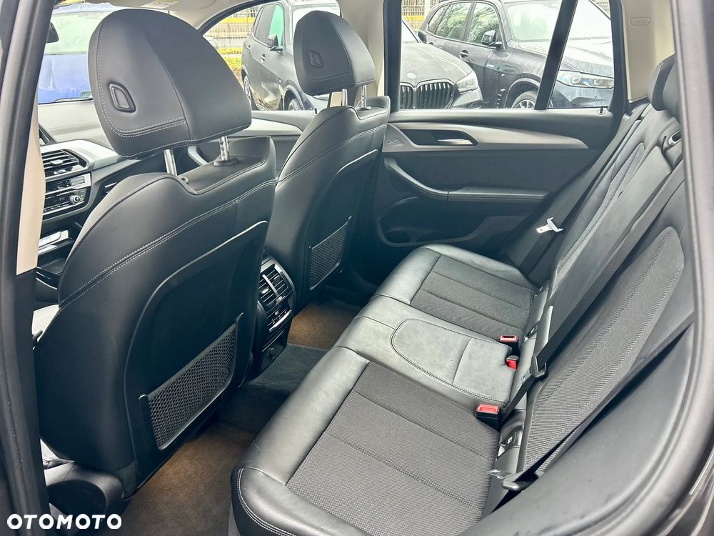BMW X3 xDrive30i Advantage sport - 14