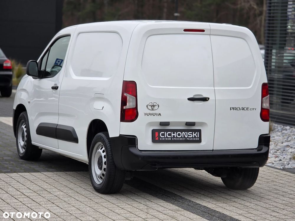 Toyota Proace City 2.0t 1.5 D-4d 100KM  3 OSOBOWA Furgon Blaszak BEZWYPADKOWA z Polskiego Salonu I Pierwszy i Jedyny Właściciel I Pełna Faktura Vat 23% - 3