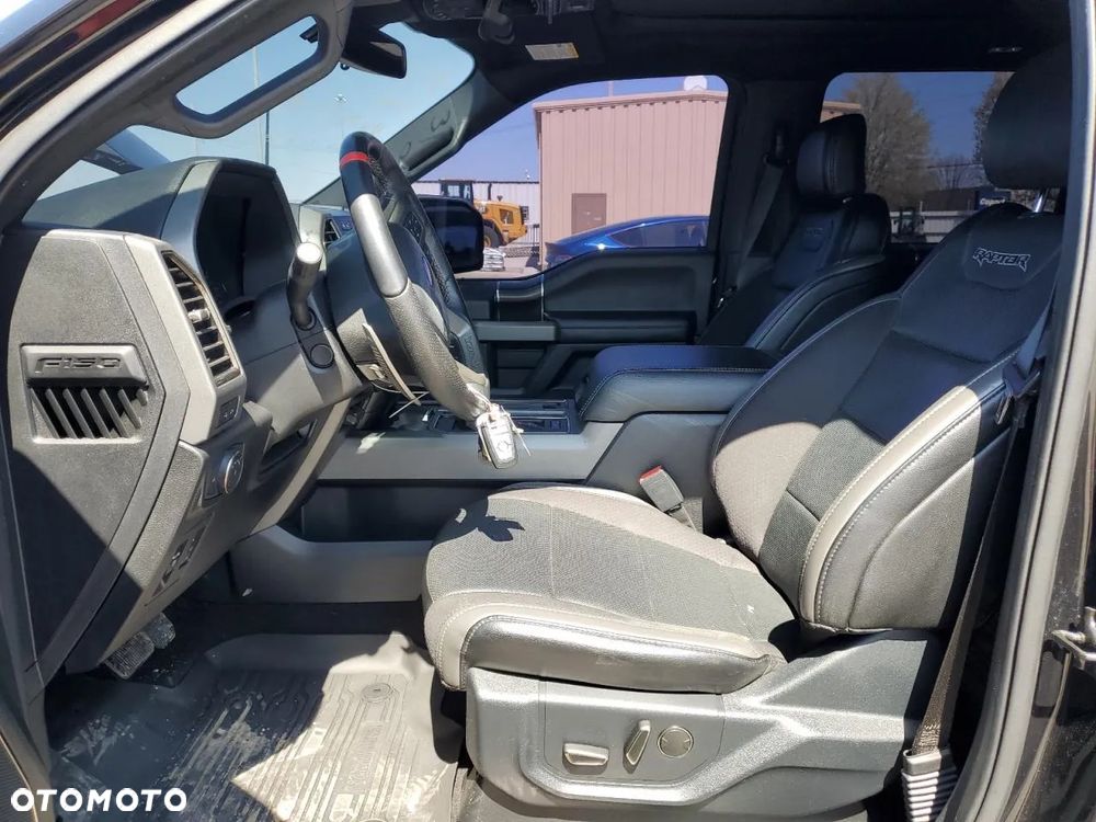 Ford F150 - 8