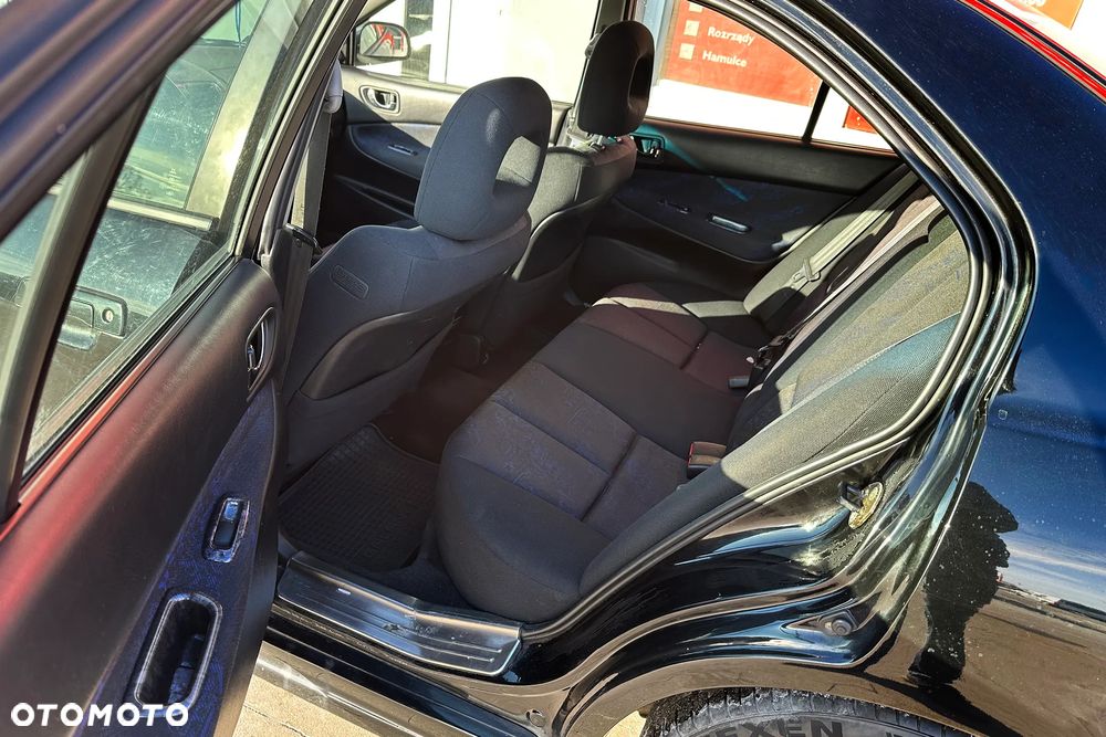 Mitsubishi Galant 2.5 V6 Avance - 28