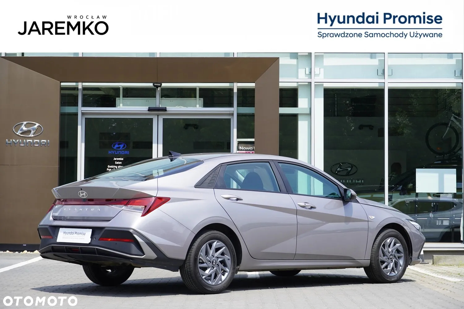 Hyundai Elantra 1.6 Modern CVT - 2