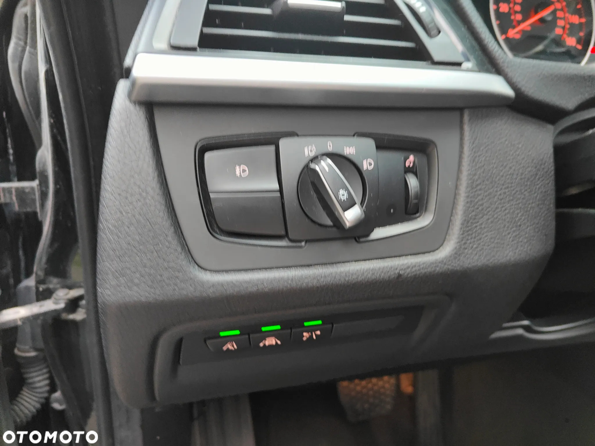 BMW Seria 3 328i Touring xDrive - 6