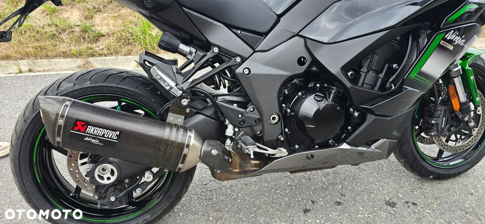 Kawasaki Ninja 1000 SX - 12