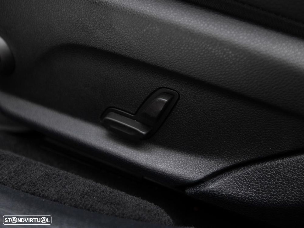 Mercedes-Benz E 300 de 4Matic 9G-TRONIC - 18