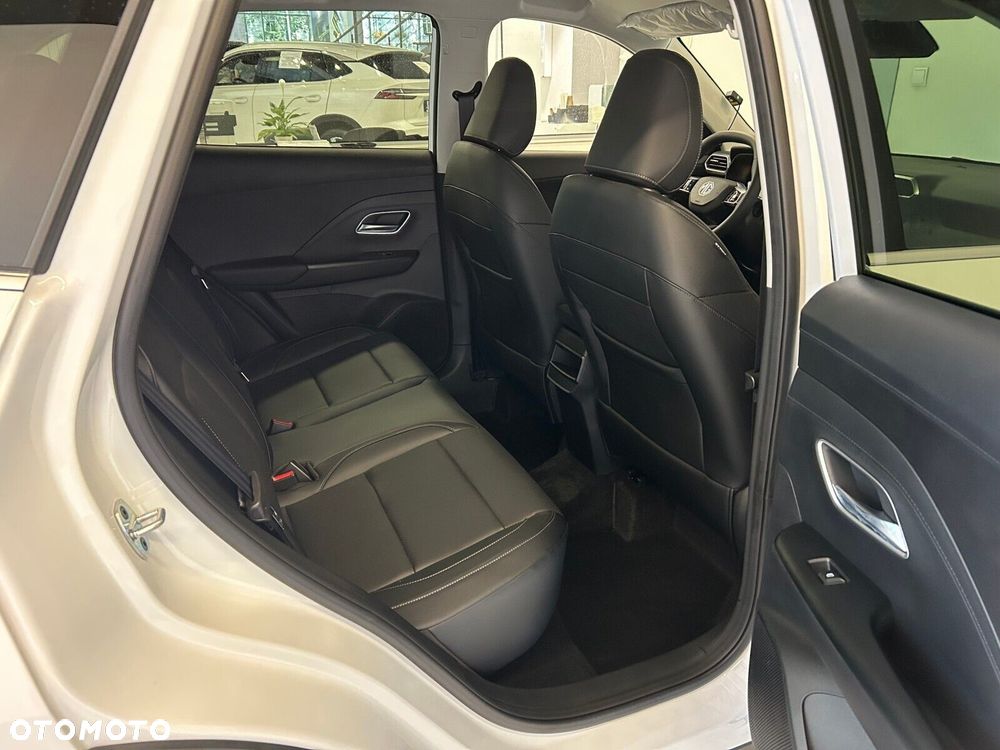 MG ZS - 27
