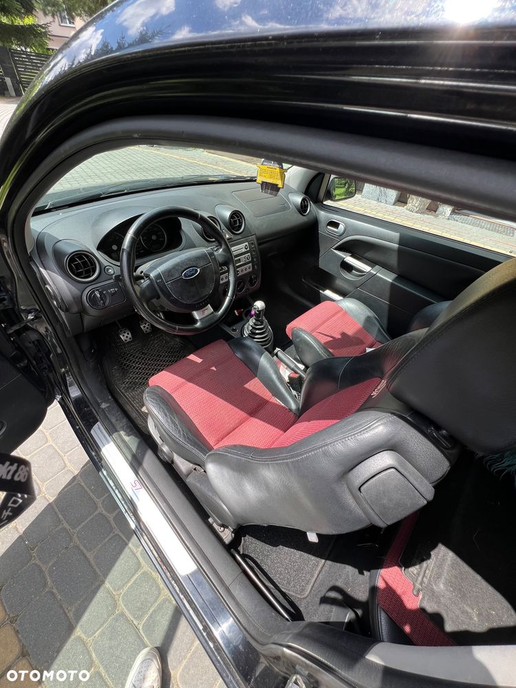 Ford Fiesta - 8