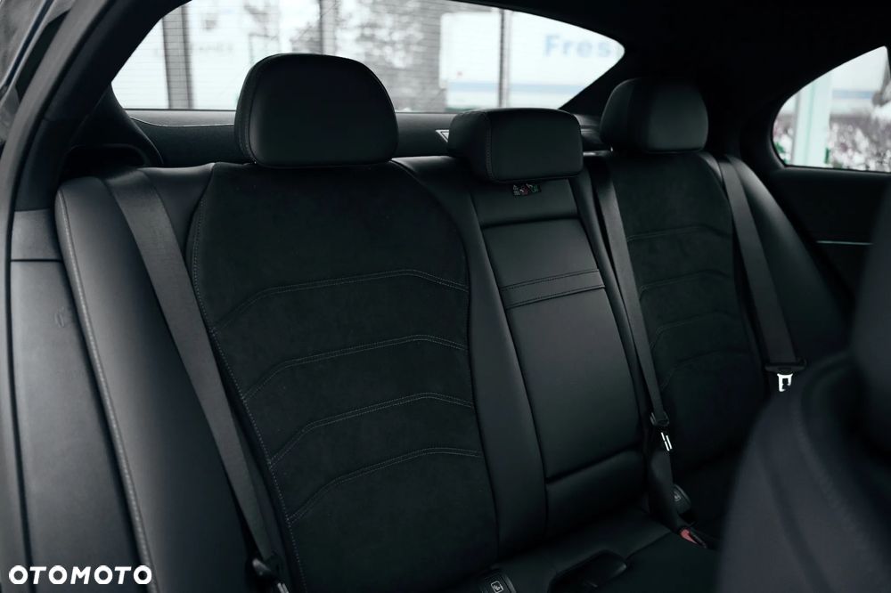 Mercedes-Benz Klasa E 200 mHEV 4-Matic AMG 9G-Tronic - 18