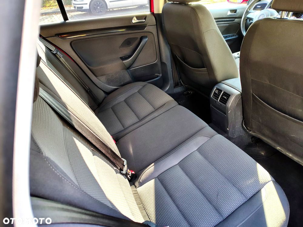 Volkswagen Golf Variant - 10