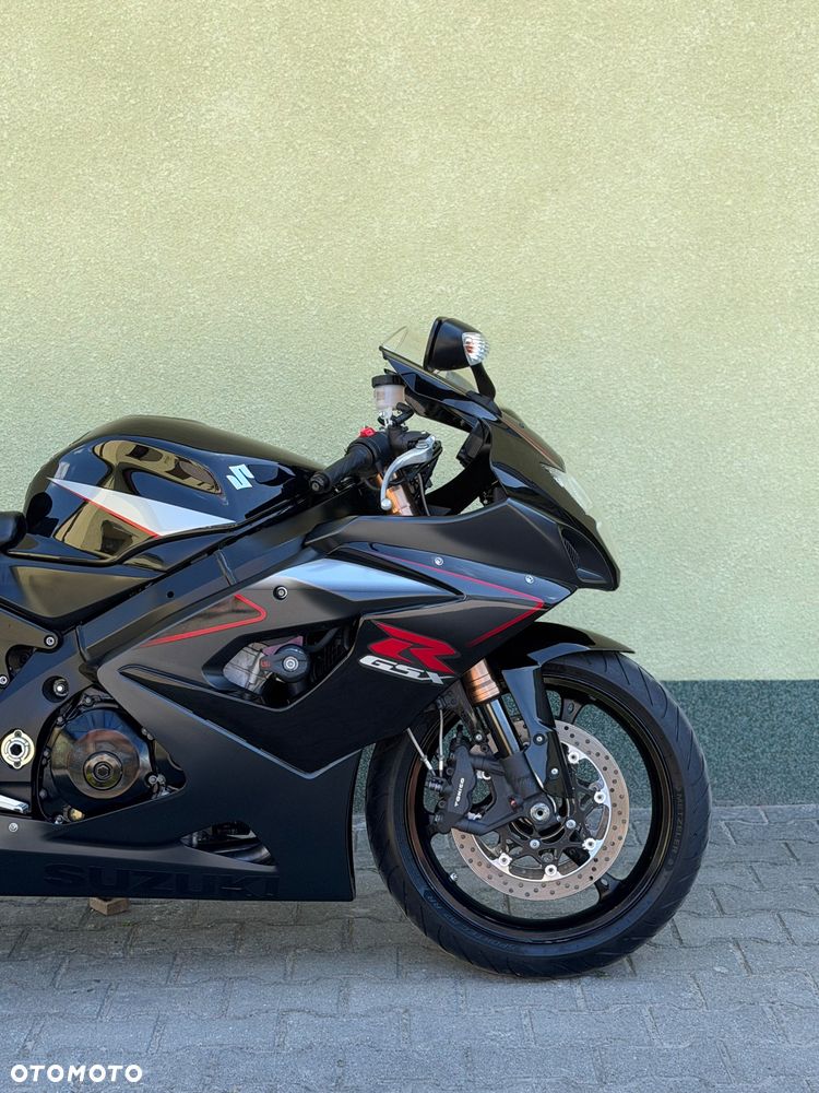 Suzuki GSX-R - 6