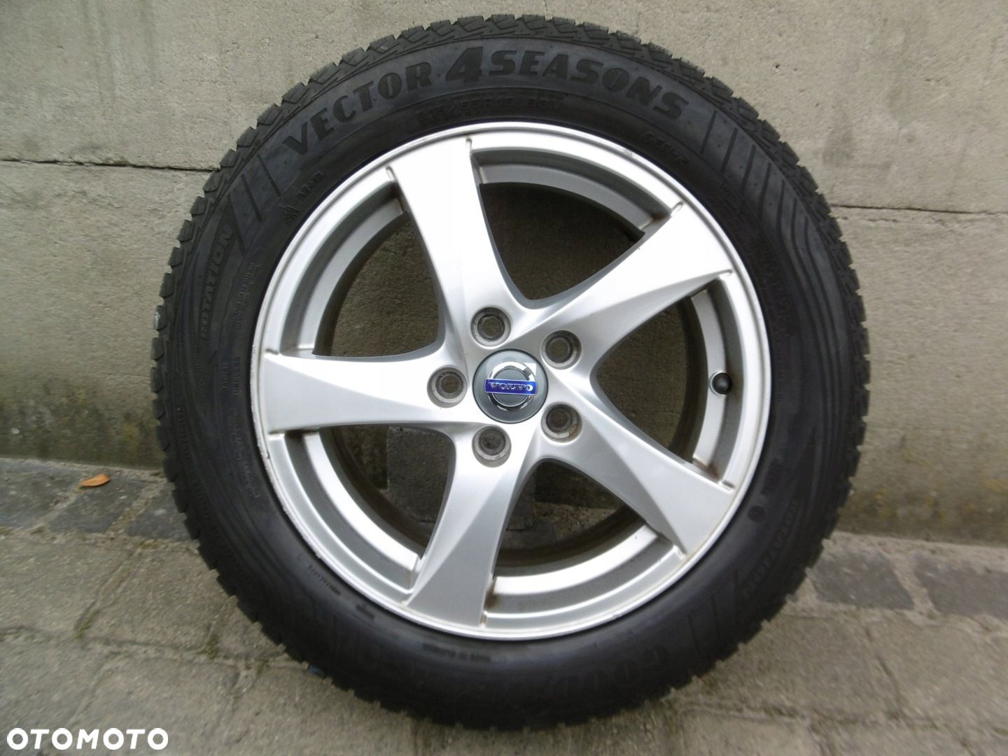 VOLVO S60, V70, XC70 7Jx16 ET50 5x108 - felga - 1