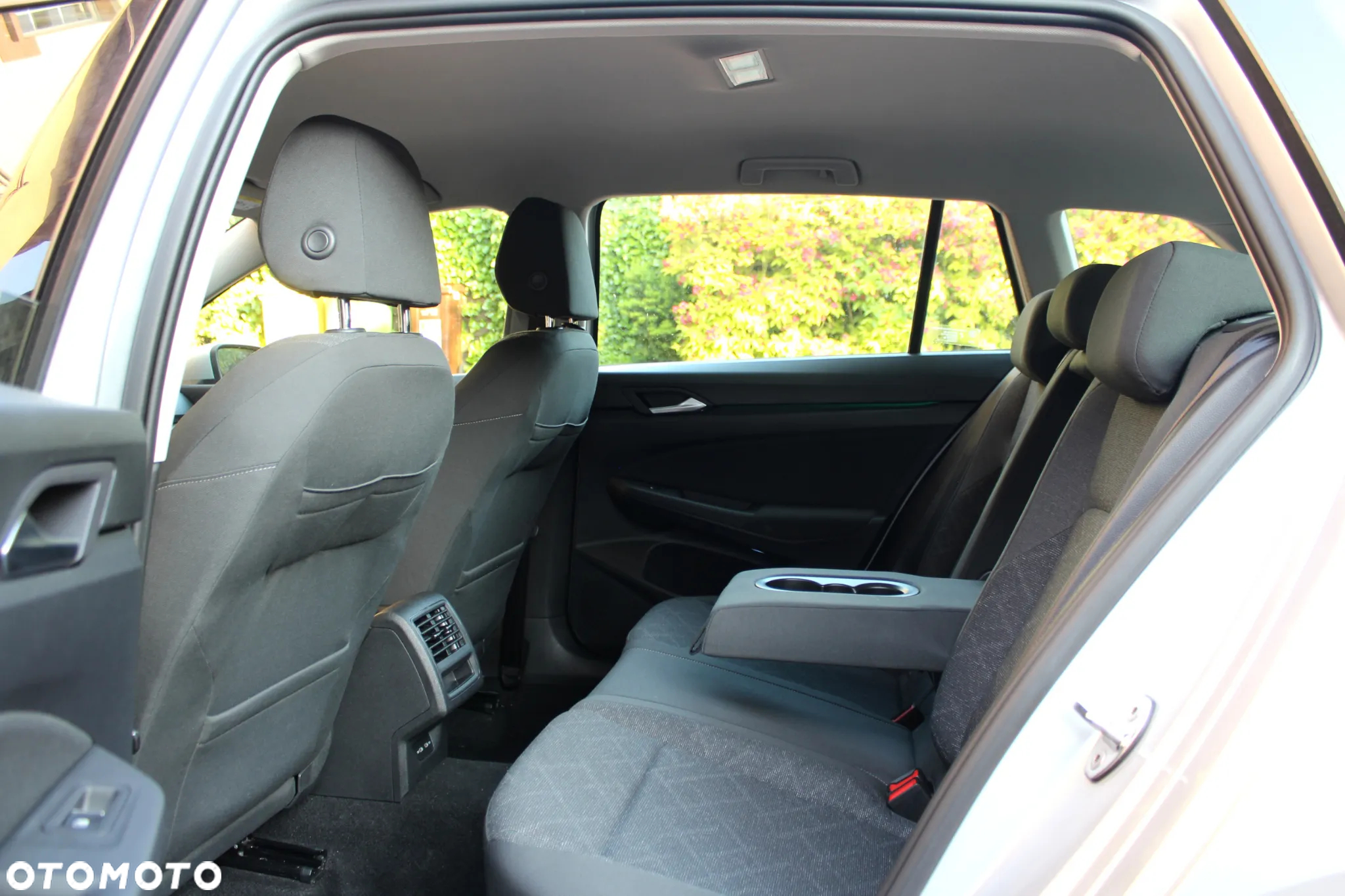 Volkswagen Golf VIII 1.5 TSI EVO Life - 11