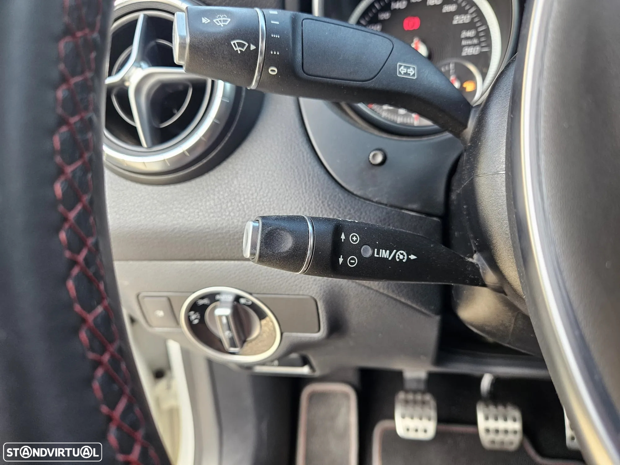 Mercedes-Benz CLA 180 d AMG Line - 21