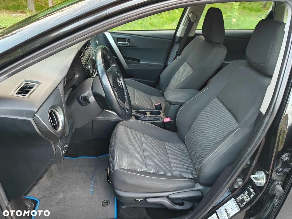 Toyota Auris - 18