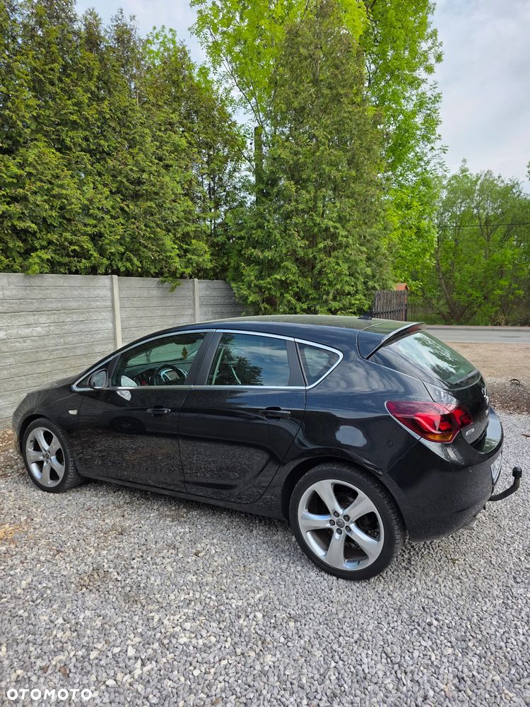 Opel Astra 1.4 Turbo Color Edition - 4