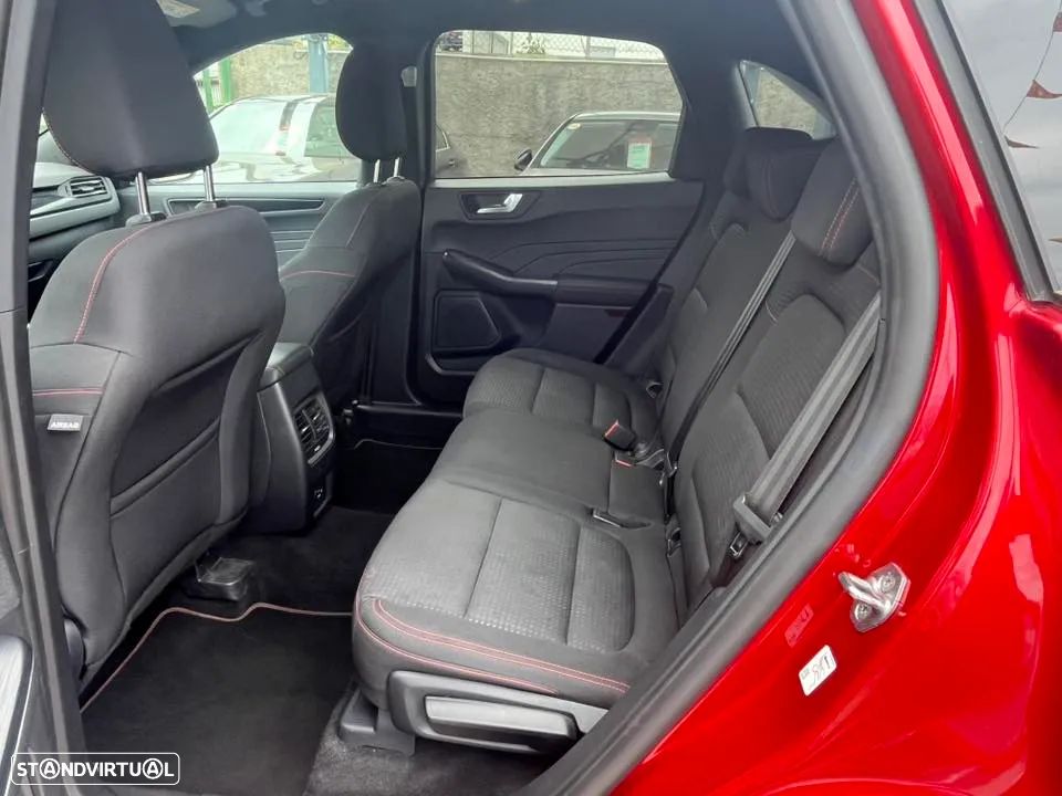 Ford Kuga 1.5 EcoBoost ST-LINE - 9