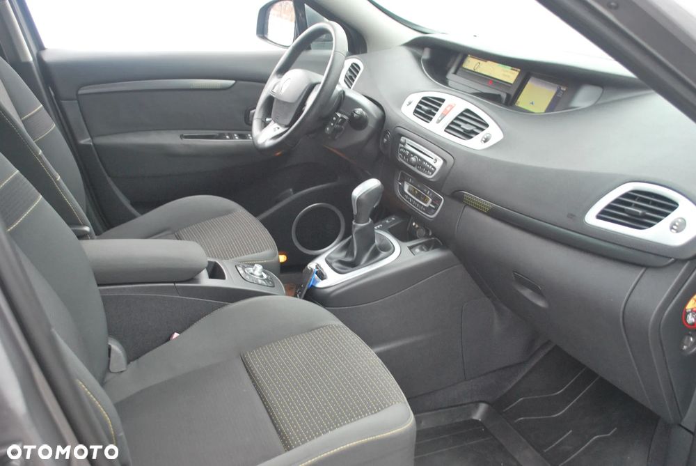 Renault Grand Scenic - 10