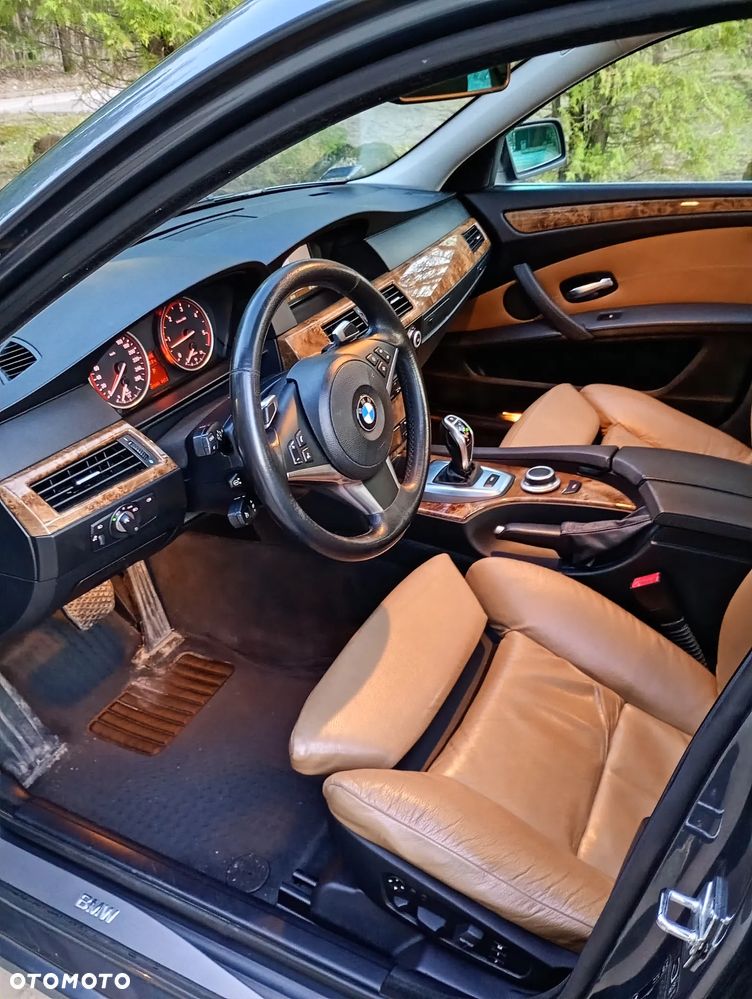 BMW Seria 5 530d Sport-Aut Edition Sport - 15