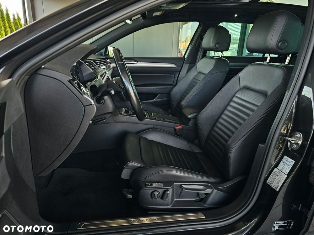 Volkswagen Passat Alltrack 2.0 TDI SCR 4Mot DSG - 32
