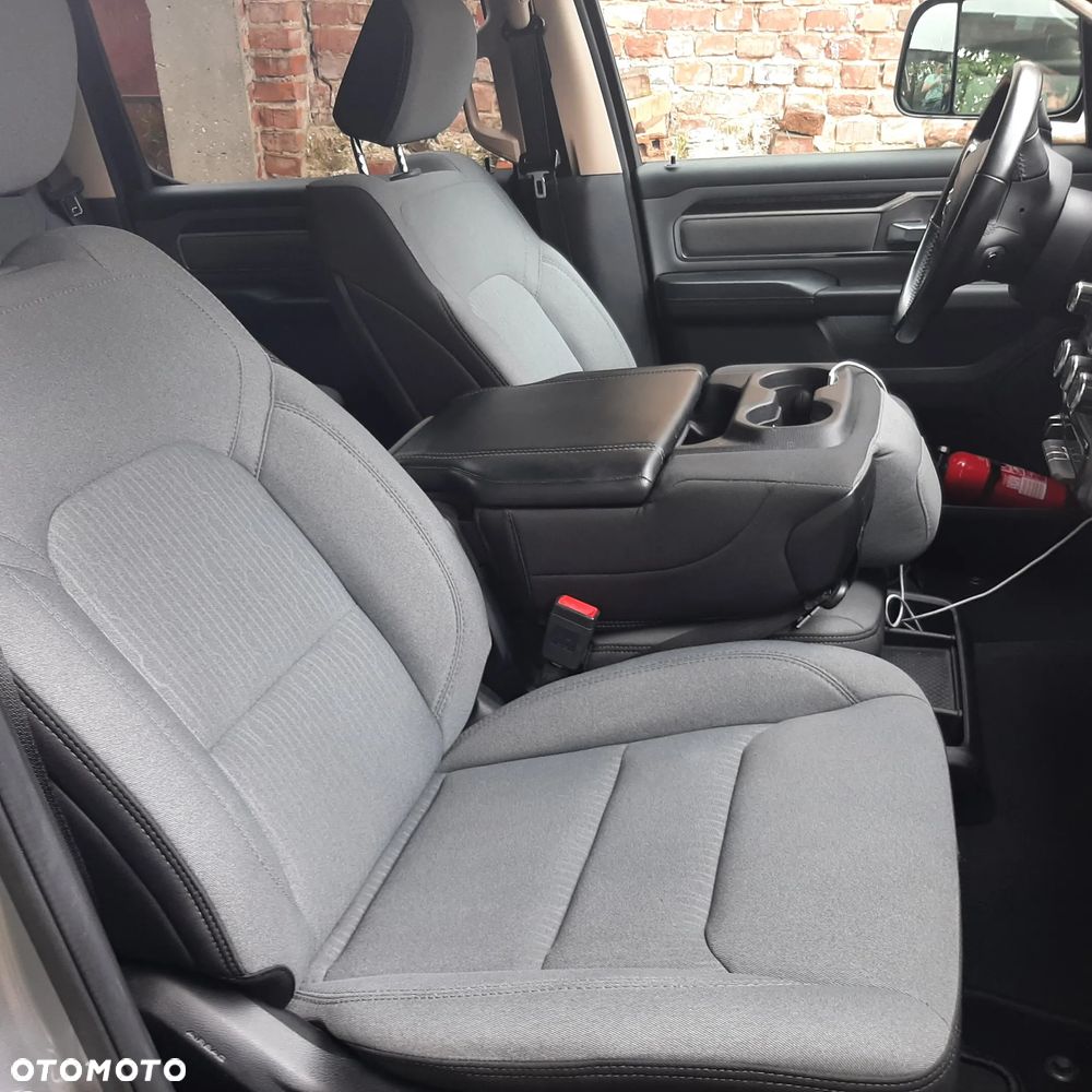 RAM 1500 Crew Cab Shortbed Bighorn - 17