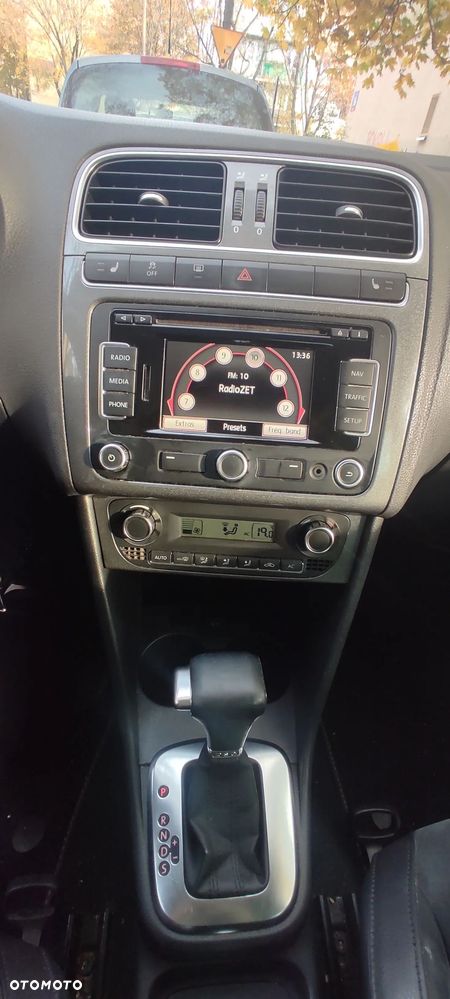 Volkswagen Polo 1.4 16V Highline DSG - 14