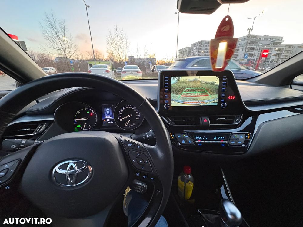 Toyota C-HR - 8