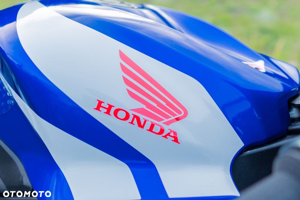 Honda CBR - 18