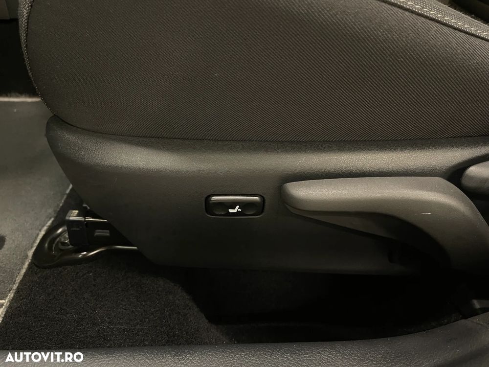 Toyota Auris 1.8 L VVT-i TS Hybrid Luna - 17